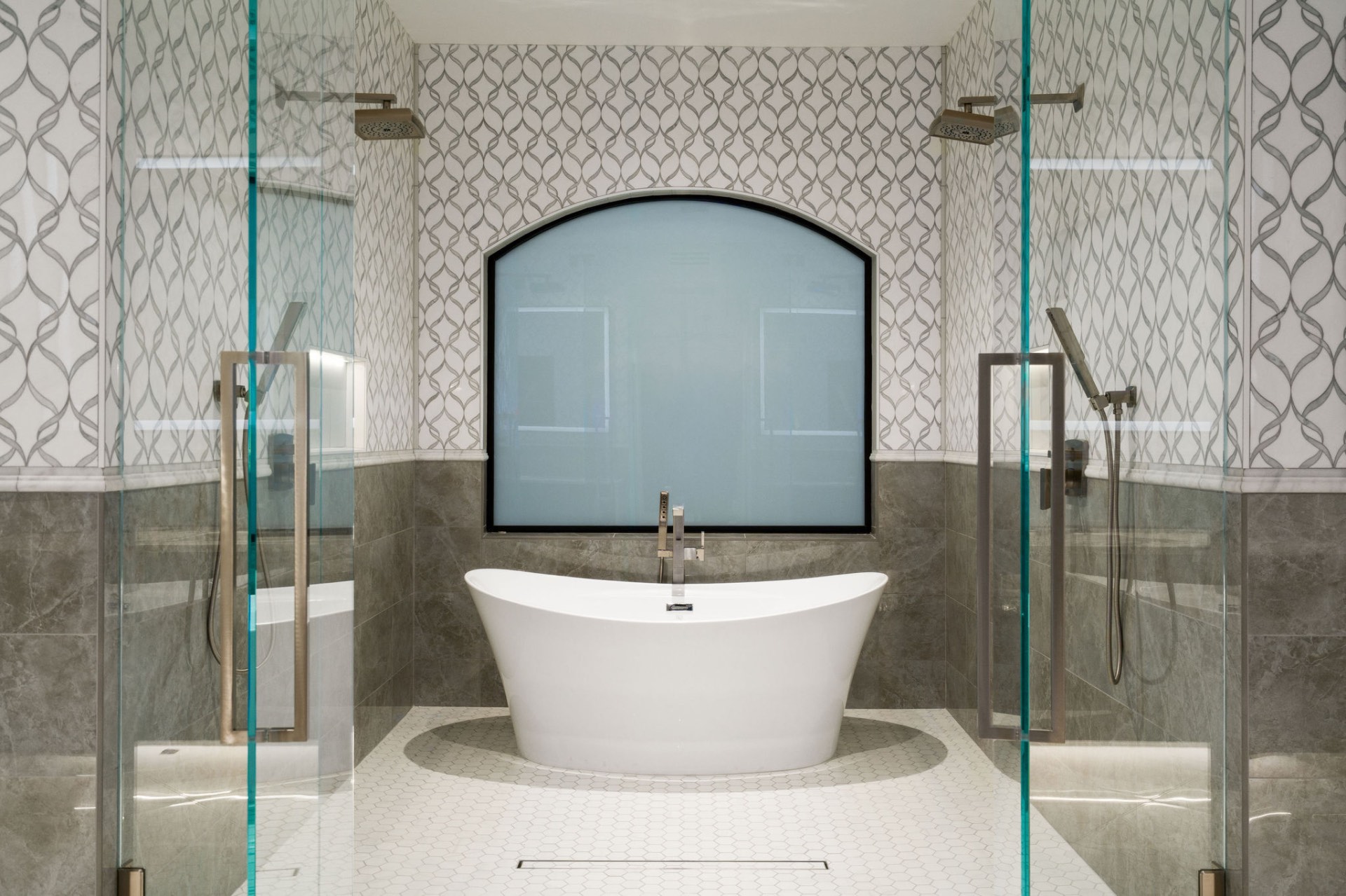 Master Bath — Soaking Tub