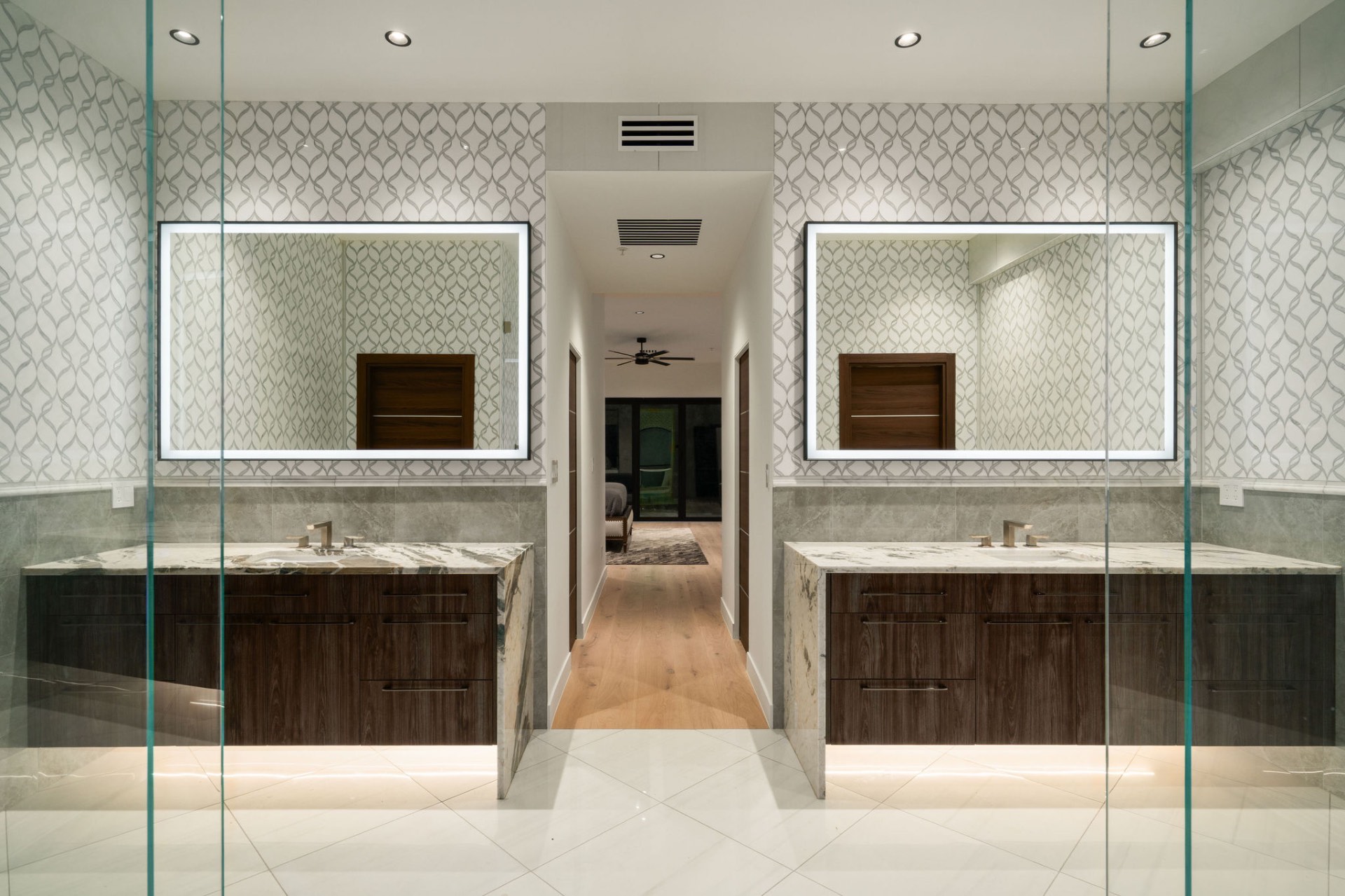 Master Bath — Dual Vanities